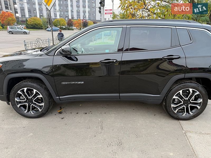 Внедорожник / Кроссовер Jeep Compass 2023 в Киеве