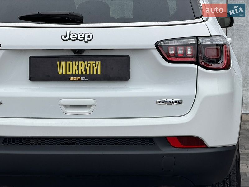 Внедорожник / Кроссовер Jeep Compass 2023 в Киеве