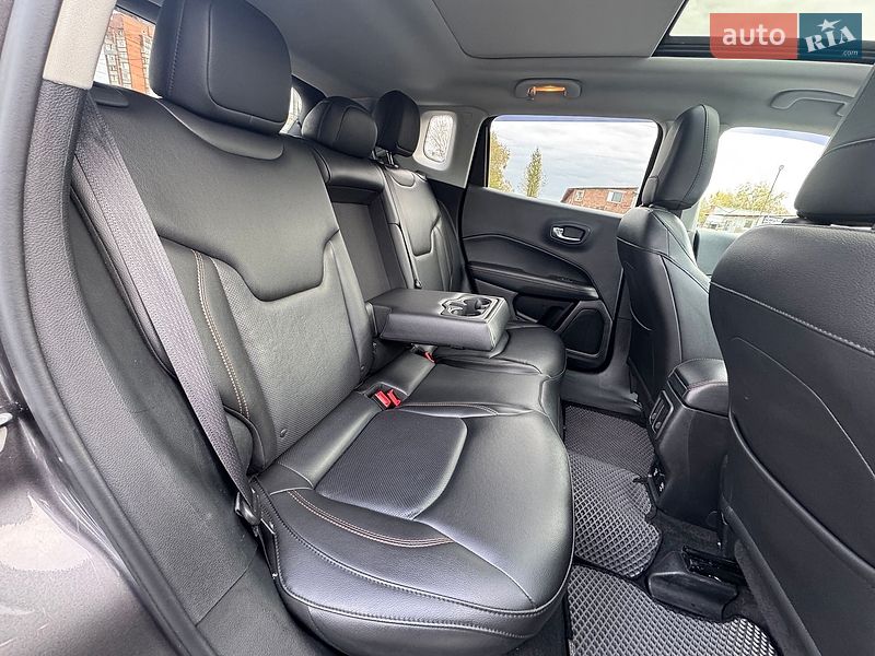 Внедорожник / Кроссовер Jeep Compass 2017 в Полтаве фото 12 Внедорожник / Кроссовер Jeep Compass 2017 в Полтаве