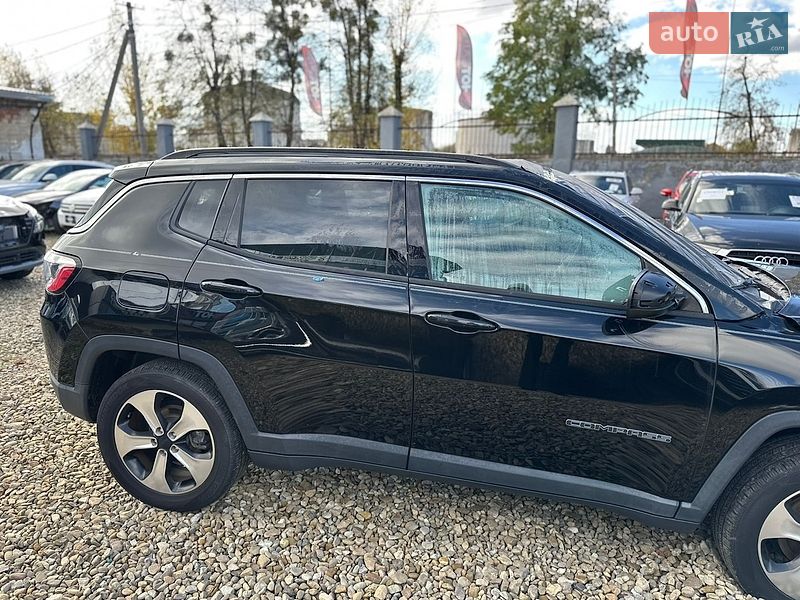 Внедорожник / Кроссовер Jeep Compass 2017 в Стрые