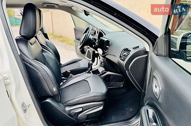 Позашляховик / Кросовер Jeep Compass 2019 в Ромнах
