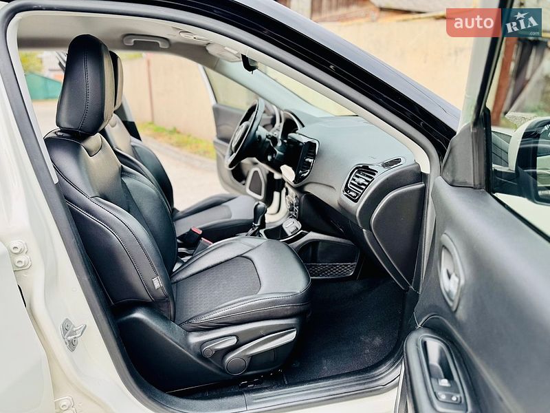 Позашляховик / Кросовер Jeep Compass 2019 в Ромнах