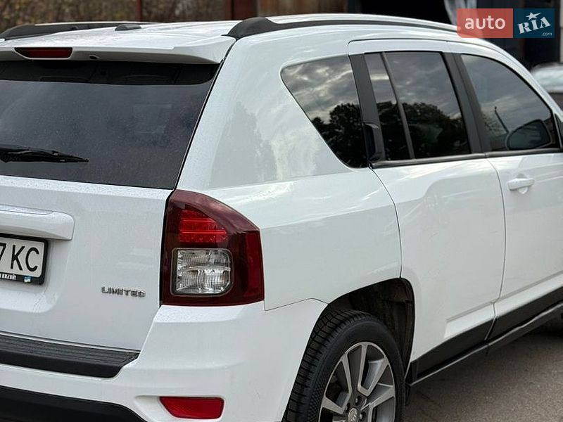 Позашляховик / Кросовер Jeep Compass 2015 в Чернігові