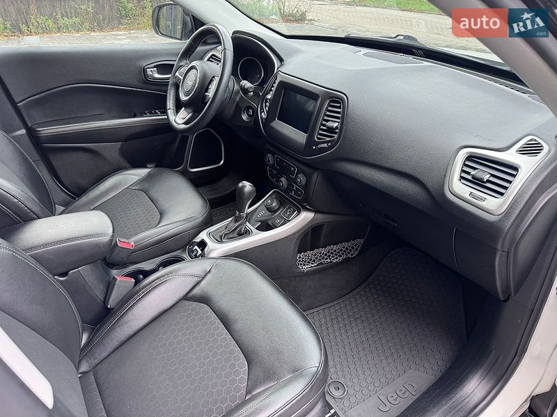 Внедорожник / Кроссовер Jeep Compass 2017 в Ровно