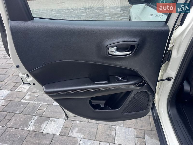 Внедорожник / Кроссовер Jeep Compass 2019 в Ровно