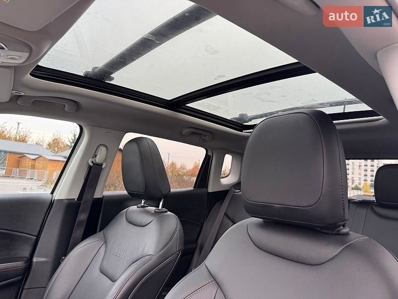 Внедорожник / Кроссовер Jeep Compass 2018 в Киеве