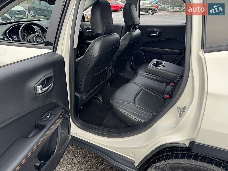 Внедорожник / Кроссовер Jeep Compass 2018 в Киеве