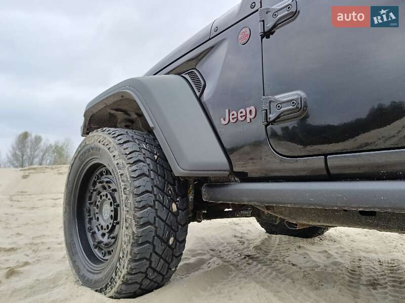Пикап Jeep Gladiator 2020 в Киеве