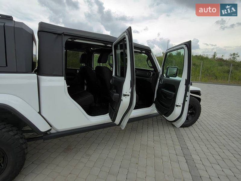 Пікап Jeep Gladiator 2021 в Львові