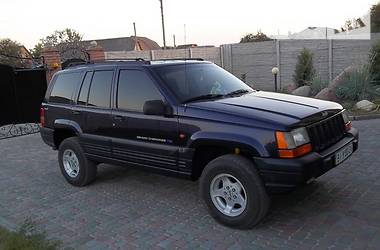 Внедорожник / Кроссовер Jeep Grand Cherokee 1998 в Лубнах