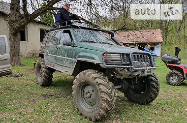 Внедорожник / Кроссовер Jeep Grand Cherokee 1993 в Черновцах