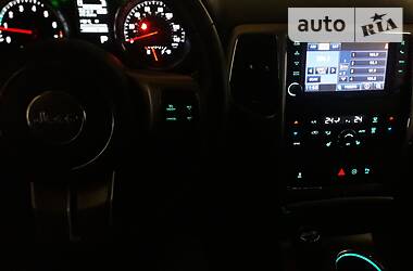 Позашляховик / Кросовер Jeep Grand Cherokee 2012 в 