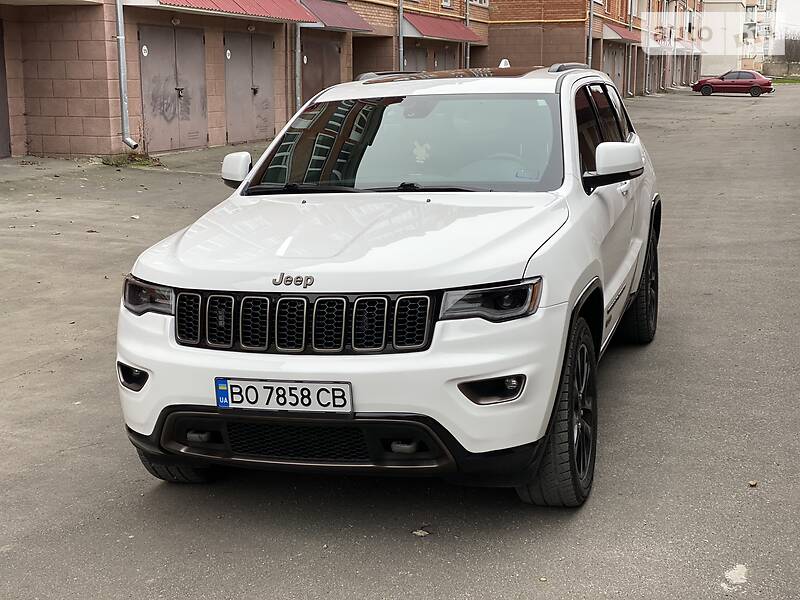 Внедорожник / Кроссовер Jeep Grand Cherokee 2016 в Чорткове