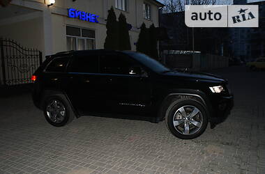 Позашляховик / Кросовер Jeep Grand Cherokee 2014 в 