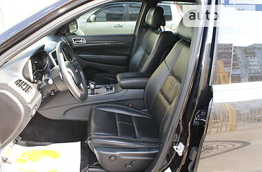 Позашляховик / Кросовер Jeep Grand Cherokee 2014 в 