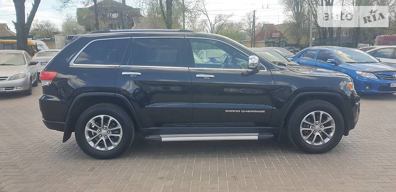 Внедорожник / Кроссовер Jeep Grand Cherokee 2015 в Кривом Роге