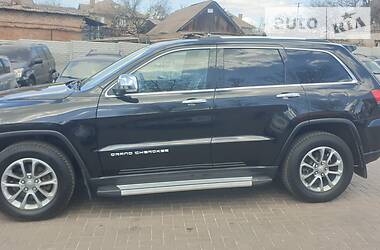 Позашляховик / Кросовер Jeep Grand Cherokee 2015 в 