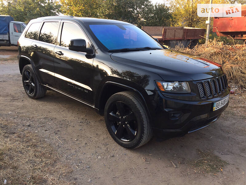 Внедорожник / Кроссовер Jeep Grand Cherokee 2015 в Лисичанске