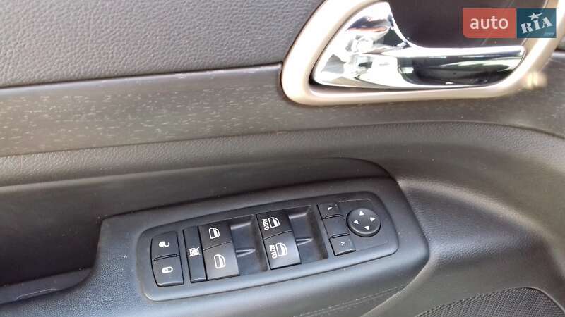 Внедорожник / Кроссовер Jeep Grand Cherokee 2016 в Сумах