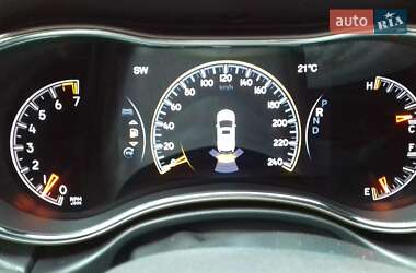 Внедорожник / Кроссовер Jeep Grand Cherokee 2016 в Сумах