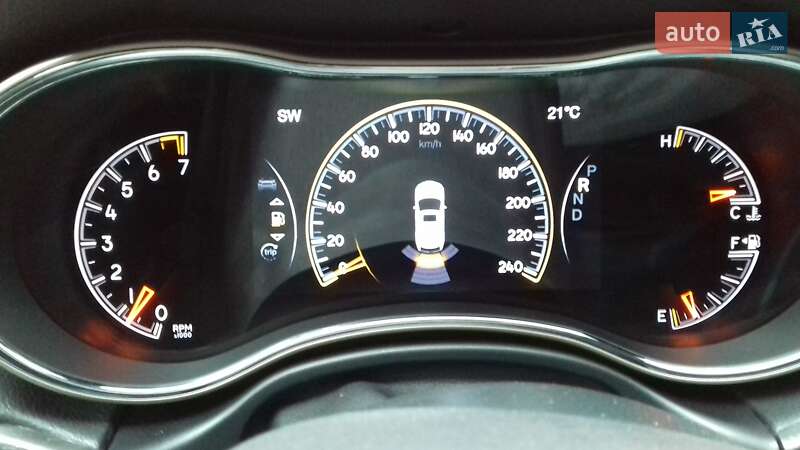 Внедорожник / Кроссовер Jeep Grand Cherokee 2016 в Сумах