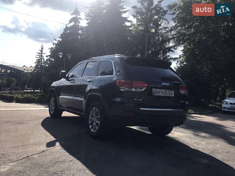 Внедорожник / Кроссовер Jeep Grand Cherokee 2015 в Житомире