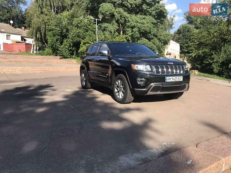 Внедорожник / Кроссовер Jeep Grand Cherokee 2015 в Житомире