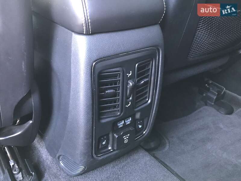 Внедорожник / Кроссовер Jeep Grand Cherokee 2015 в Житомире