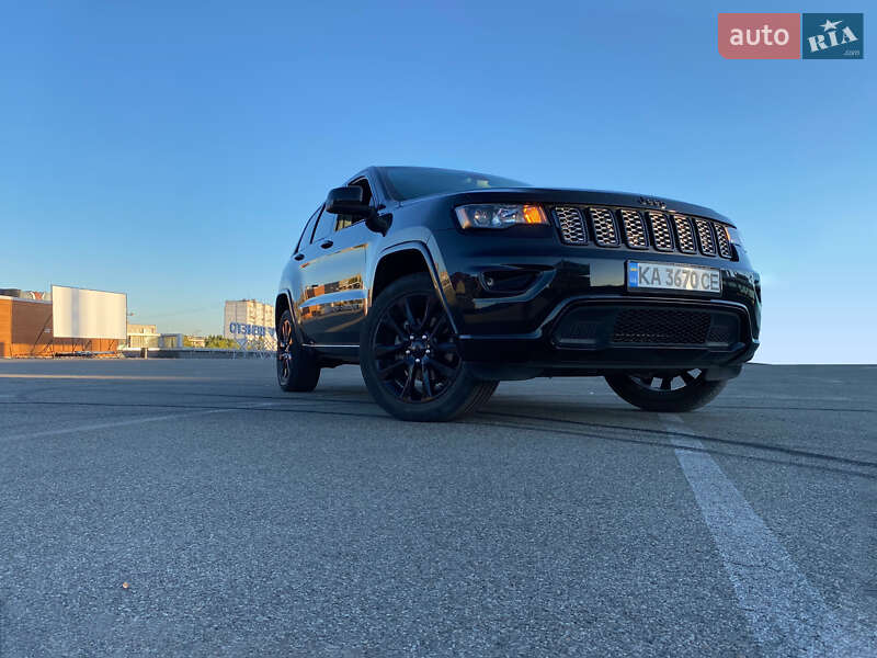 Внедорожник / Кроссовер Jeep Grand Cherokee 2017 в Киеве фото 4 Внедорожник / Кроссовер Jeep Grand Cherokee 2017 в Киеве
