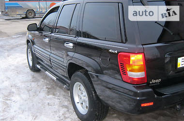 Внедорожник / Кроссовер Jeep Grand Cherokee 2000 в Первомайске