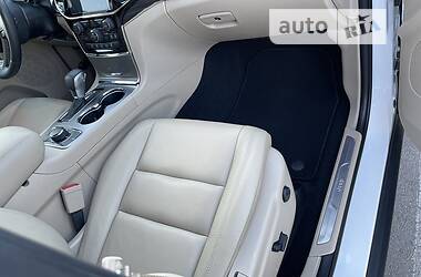 Позашляховик / Кросовер Jeep Grand Cherokee 2019 в 