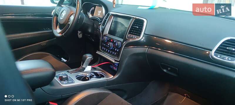 Внедорожник / Кроссовер Jeep Grand Cherokee 2017 в Чернигове