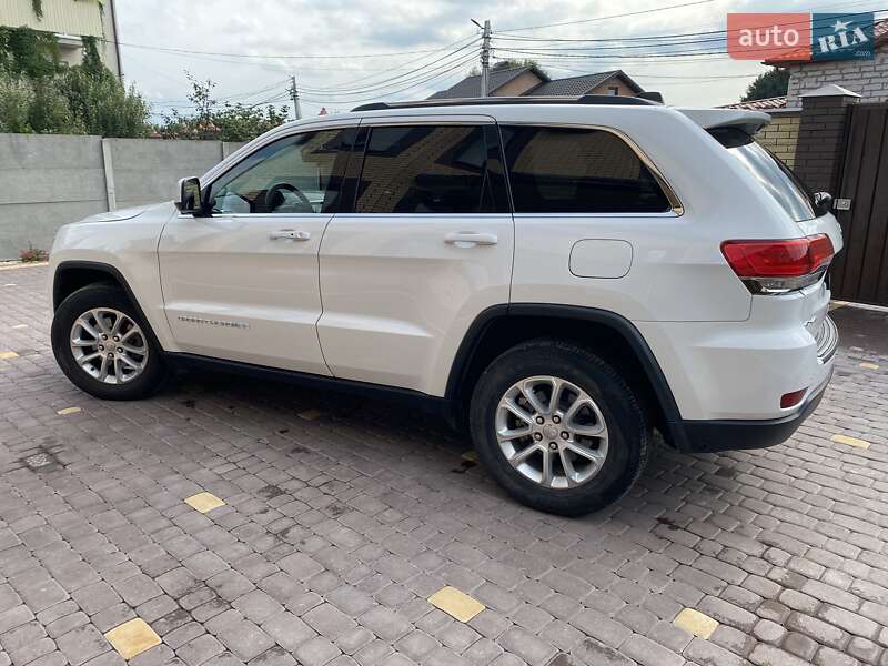 Внедорожник / Кроссовер Jeep Grand Cherokee 2016 в Виннице