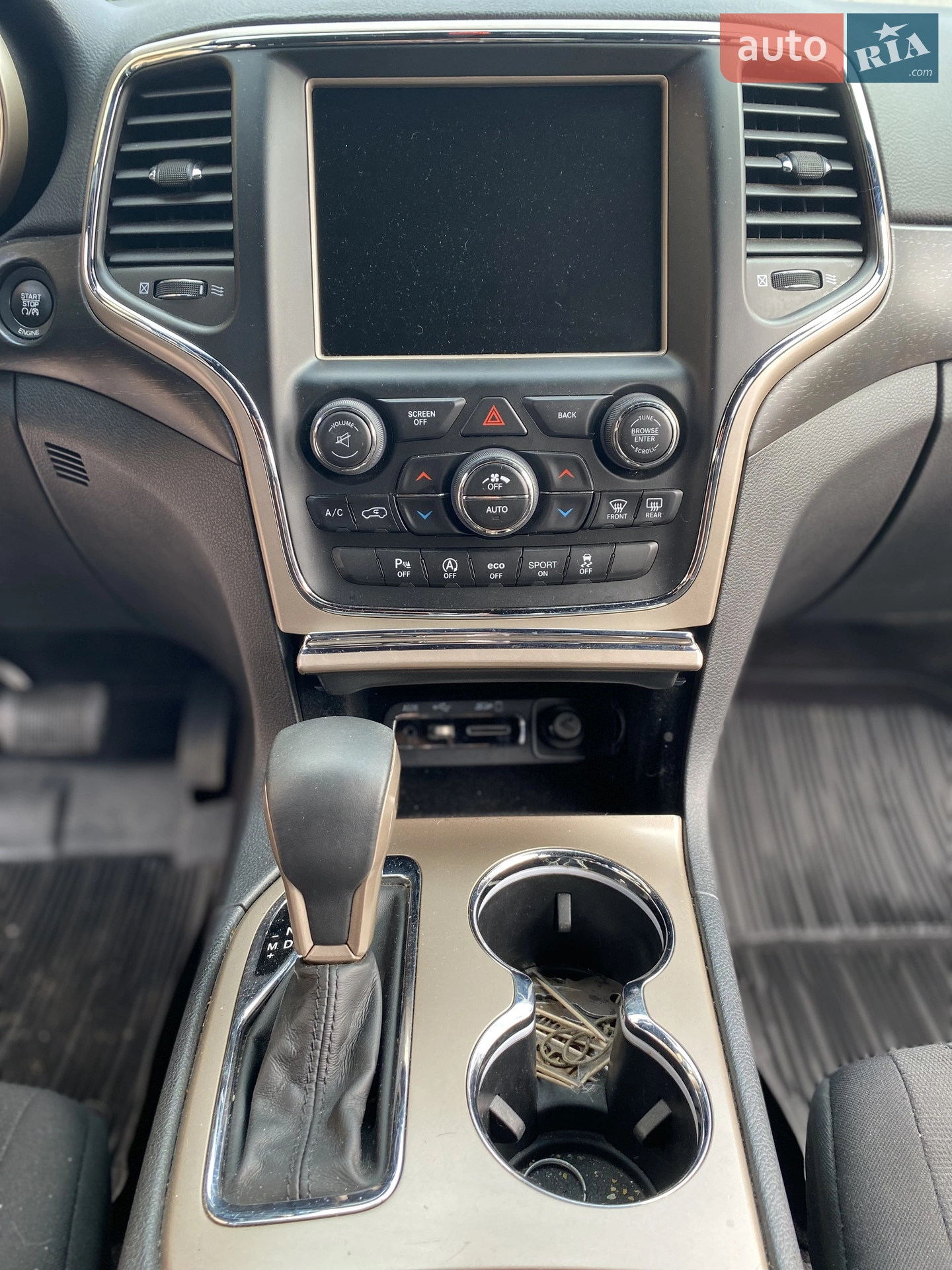 2016 Jeep Grand Cherokee - мініатюра 29