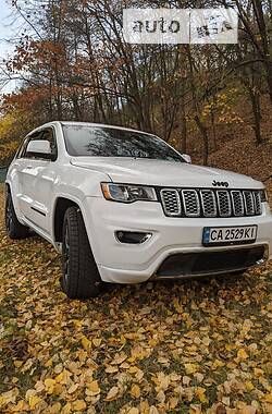 Внедорожник / Кроссовер Jeep Grand Cherokee 2017 в Черкассах