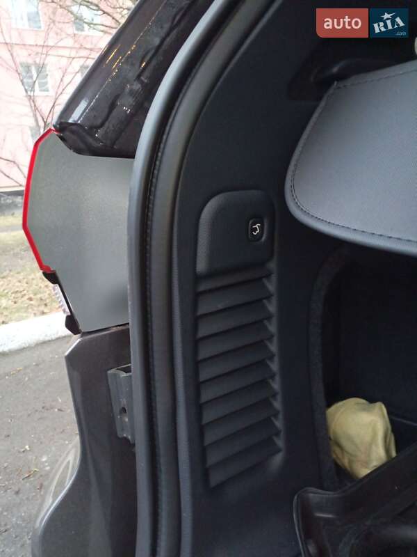 Позашляховик / Кросовер Jeep Grand Cherokee 2017 в Харкові