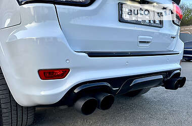 Позашляховик / Кросовер Jeep Grand Cherokee 2015 в 