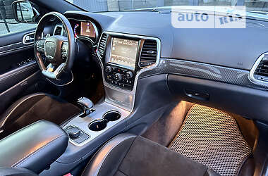 Позашляховик / Кросовер Jeep Grand Cherokee 2015 в 