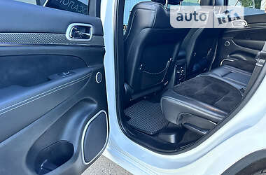 Позашляховик / Кросовер Jeep Grand Cherokee 2015 в 