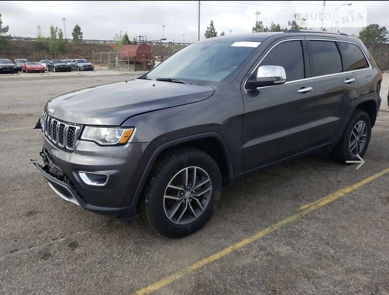 Внедорожник / Кроссовер Jeep Grand Cherokee 2017 в Киеве
