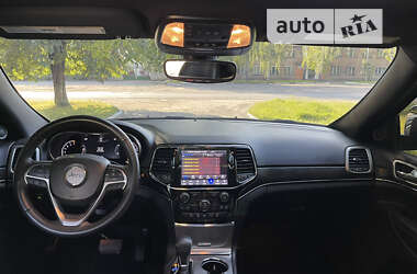 Позашляховик / Кросовер Jeep Grand Cherokee 2020 в 
