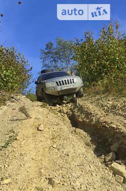 Позашляховик / Кросовер Jeep Grand Cherokee 2001 в Рожнятові