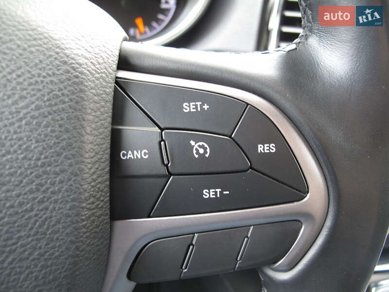 Внедорожник / Кроссовер Jeep Grand Cherokee 2020 в Киеве