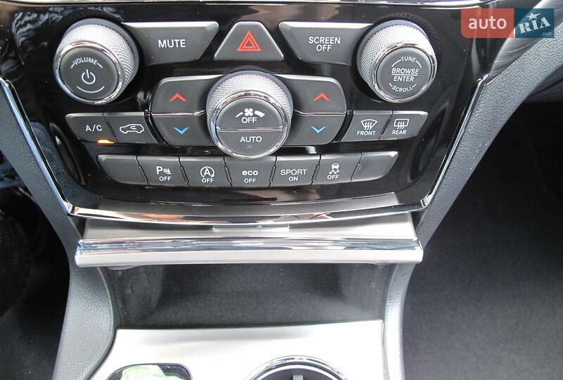 Внедорожник / Кроссовер Jeep Grand Cherokee 2020 в Киеве