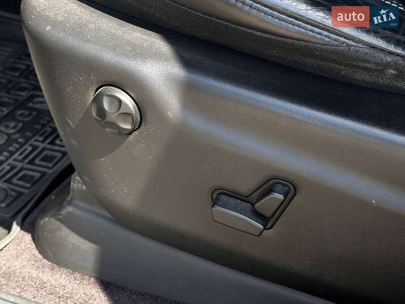 Позашляховик / Кросовер Jeep Grand Cherokee 2016 в Одесі