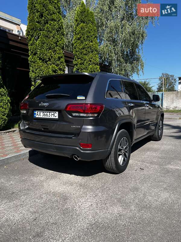 Внедорожник / Кроссовер Jeep Grand Cherokee 2017 в Краснограде