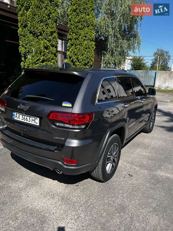 Внедорожник / Кроссовер Jeep Grand Cherokee 2017 в Краснограде