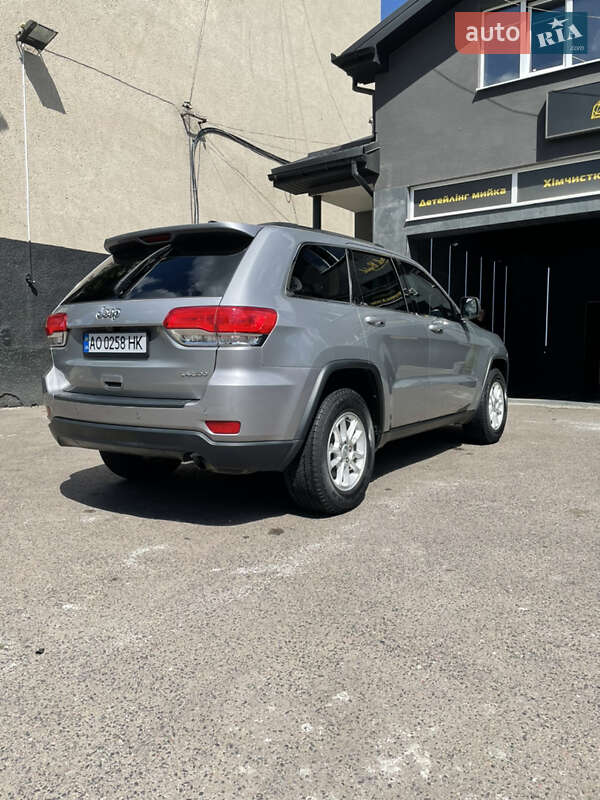 Внедорожник / Кроссовер Jeep Grand Cherokee 2017 в Киеве
