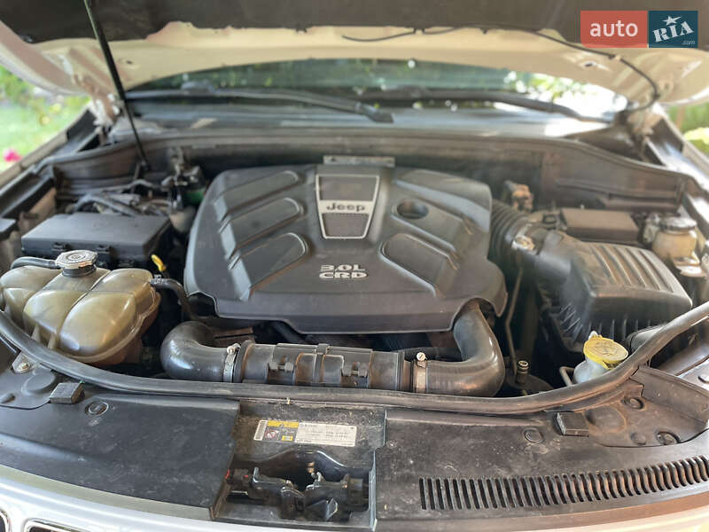 Позашляховик / Кросовер Jeep Grand Cherokee 2013 в Самборі