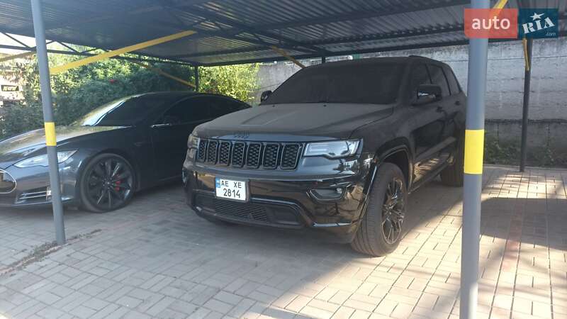 Внедорожник / Кроссовер Jeep Grand Cherokee 2020 в Кривом Роге